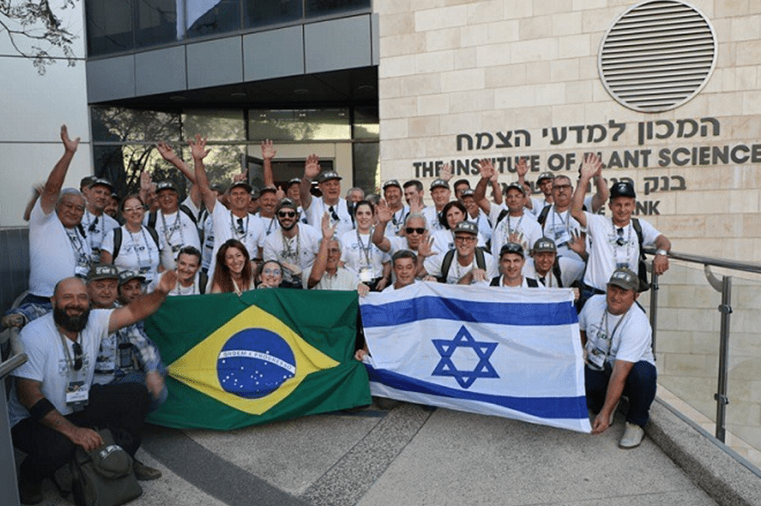 Brazilian farmers visit Israel in search of new technologies
